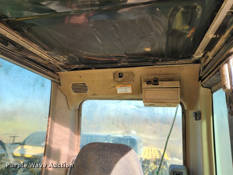 image for item DM4862 2005 Caterpillar 330CL  excavator