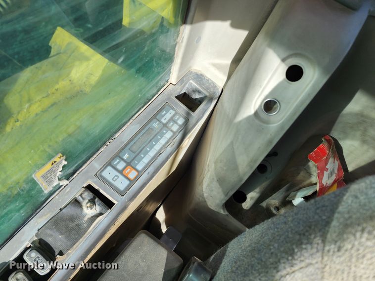 image for item DM4862 2005 Caterpillar 330CL  excavator