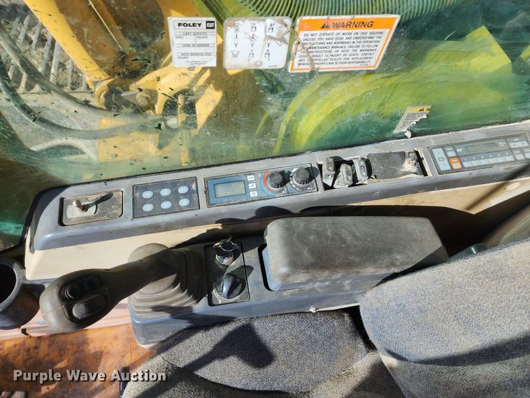 image for item DM4862 2005 Caterpillar 330CL  excavator