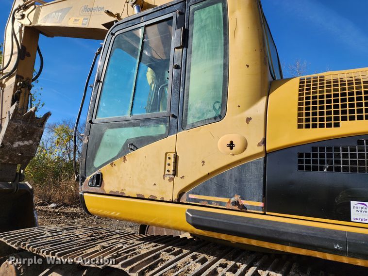 image for item DM4862 2005 Caterpillar 330CL  excavator