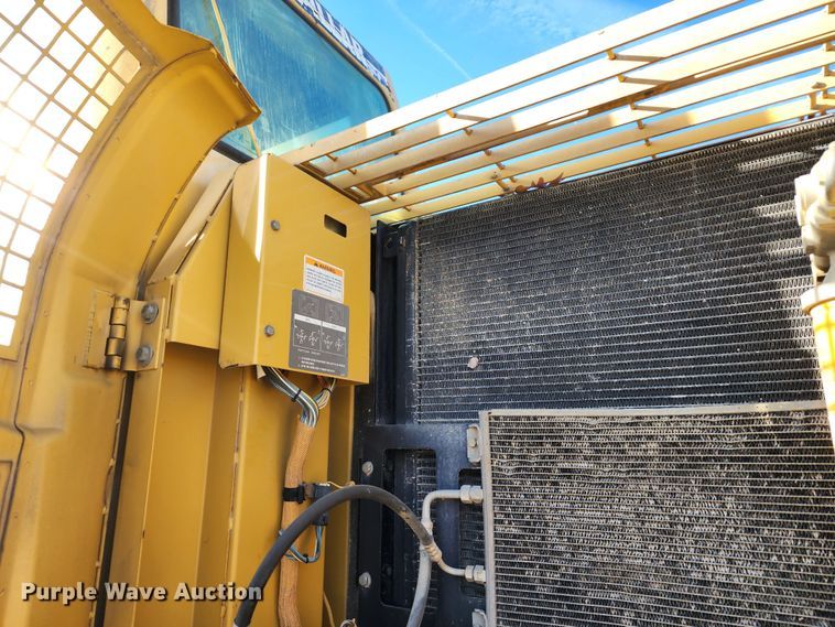 image for item DM4862 2005 Caterpillar 330CL  excavator