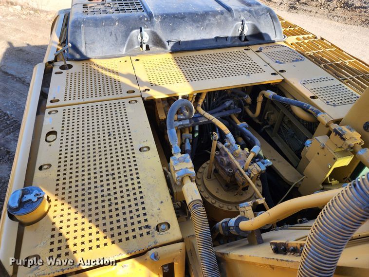 image for item DM4862 2005 Caterpillar 330CL  excavator