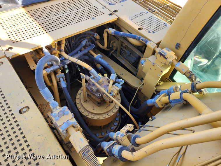 image for item DM4862 2005 Caterpillar 330CL  excavator