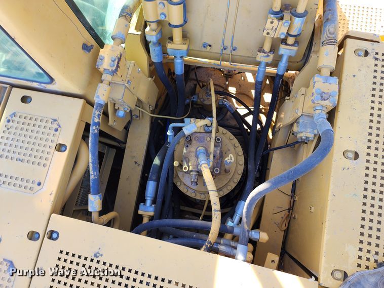 image for item DM4862 2005 Caterpillar 330CL  excavator