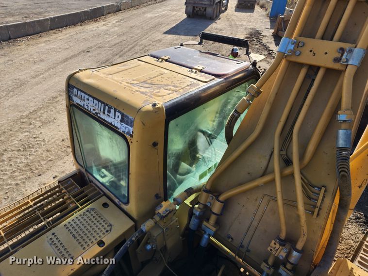 image for item DM4862 2005 Caterpillar 330CL  excavator