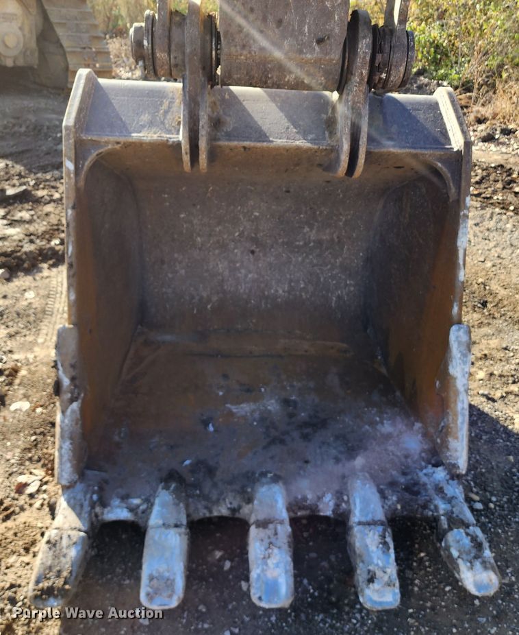 image for item DM4862 2005 Caterpillar 330CL  excavator