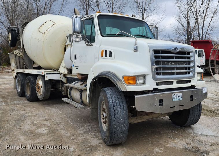 image for item DM4871 2007 Sterling LT9500  ready mix truck
