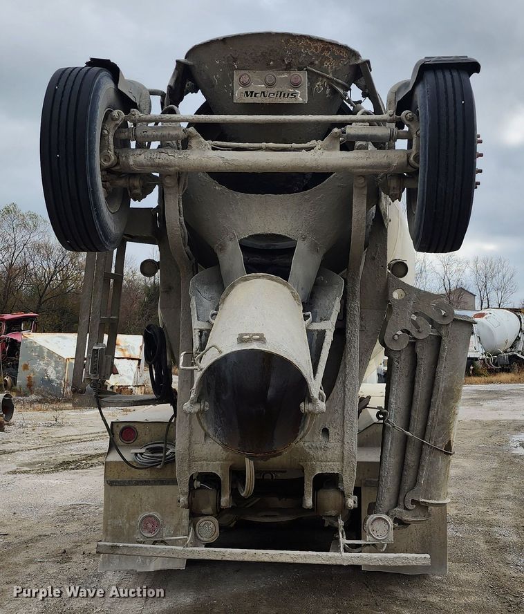 image for item DM4871 2007 Sterling LT9500  ready mix truck