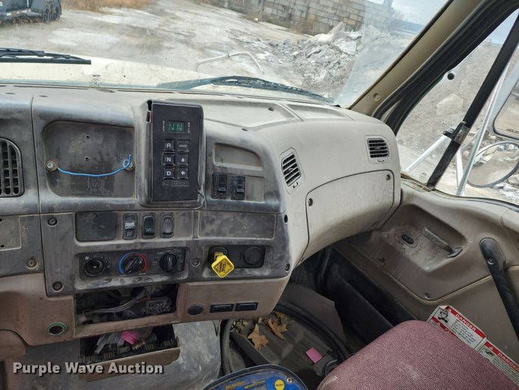 image for item DM4871 2007 Sterling LT9500  ready mix truck