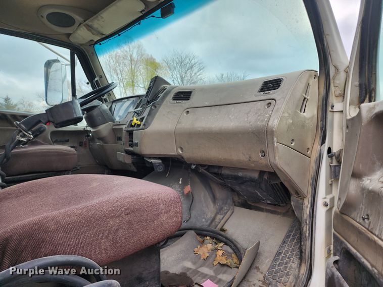 image for item DM4871 2007 Sterling LT9500  ready mix truck