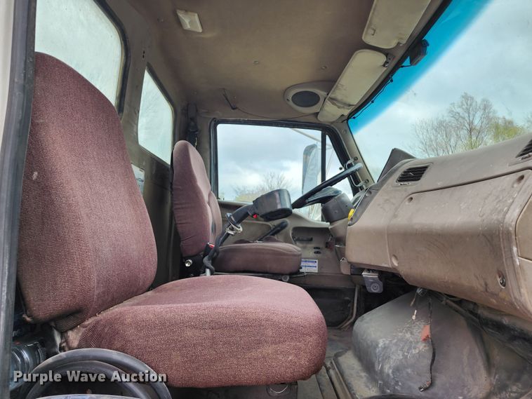 image for item DM4871 2007 Sterling LT9500  ready mix truck