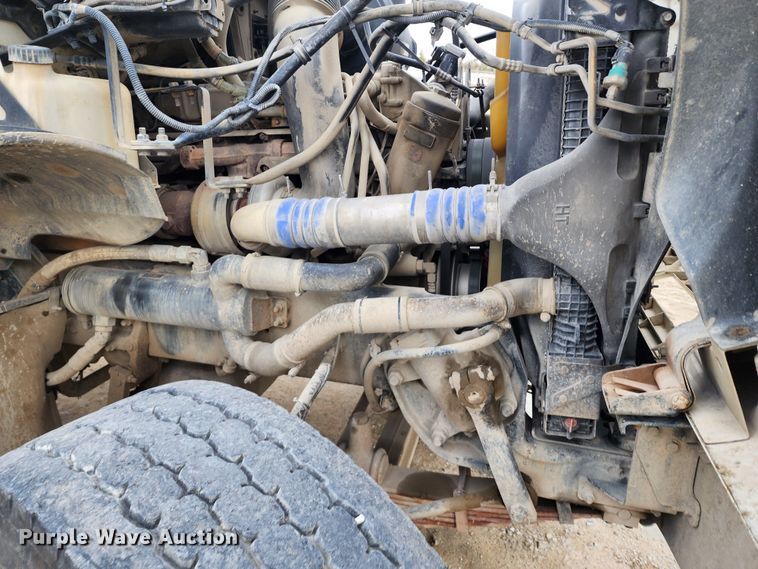 image for item DM4871 2007 Sterling LT9500  ready mix truck