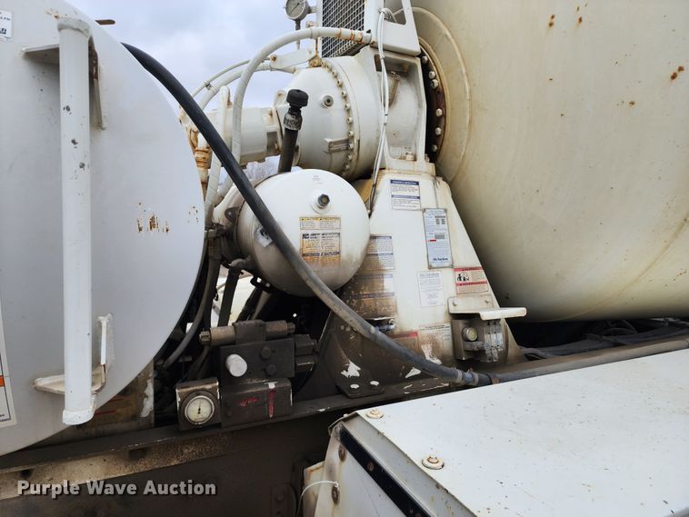 image for item DM4871 2007 Sterling LT9500  ready mix truck