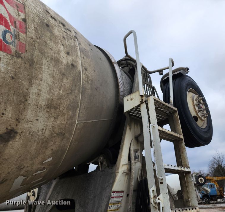 image for item DM4871 2007 Sterling LT9500  ready mix truck