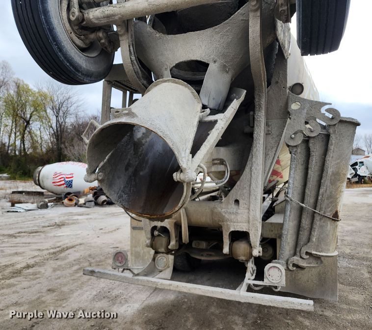 image for item DM4871 2007 Sterling LT9500  ready mix truck