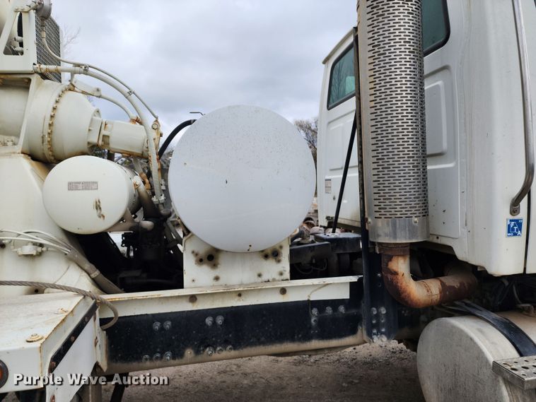 image for item DM4871 2007 Sterling LT9500  ready mix truck