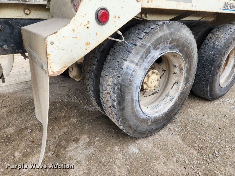 image for item DM4871 2007 Sterling LT9500  ready mix truck