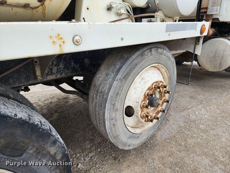 image for item DM4871 2007 Sterling LT9500  ready mix truck