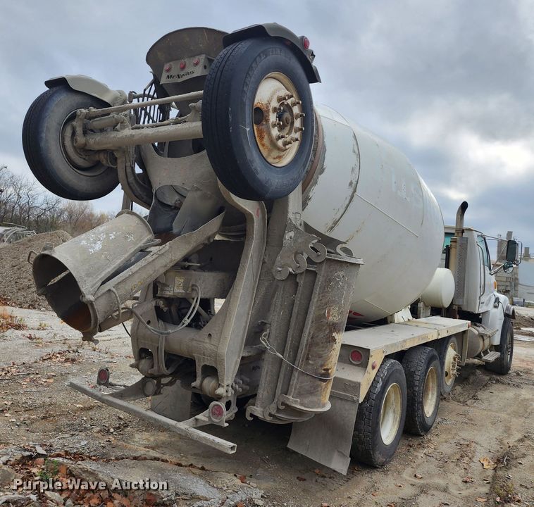 image for item DM4872 2007 Sterling LT9500  ready mix truck