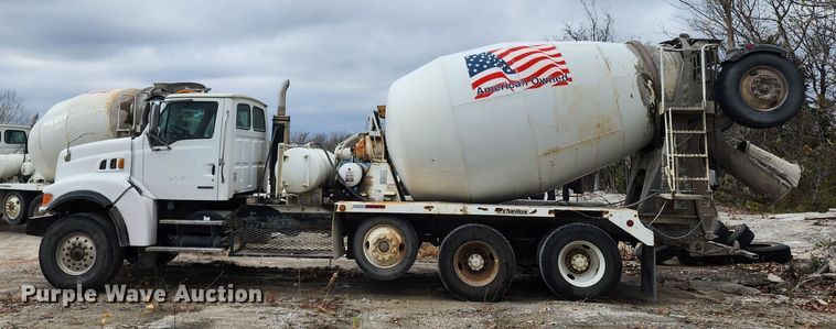 image for item DM4872 2007 Sterling LT9500  ready mix truck