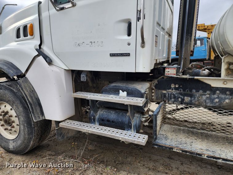 image for item DM4872 2007 Sterling LT9500  ready mix truck