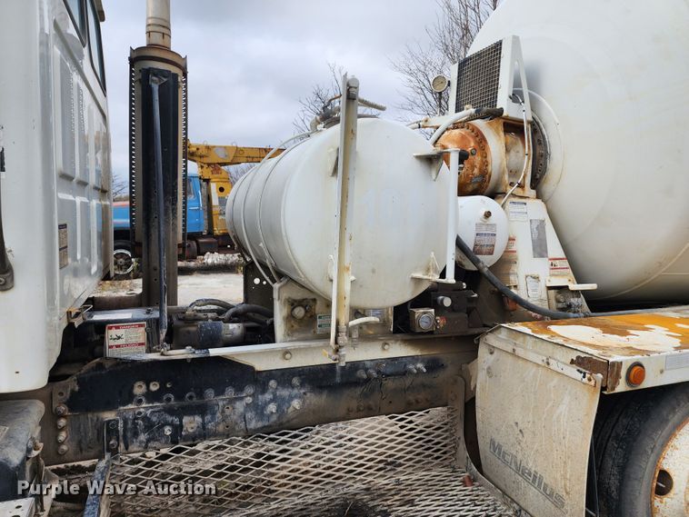 image for item DM4872 2007 Sterling LT9500  ready mix truck