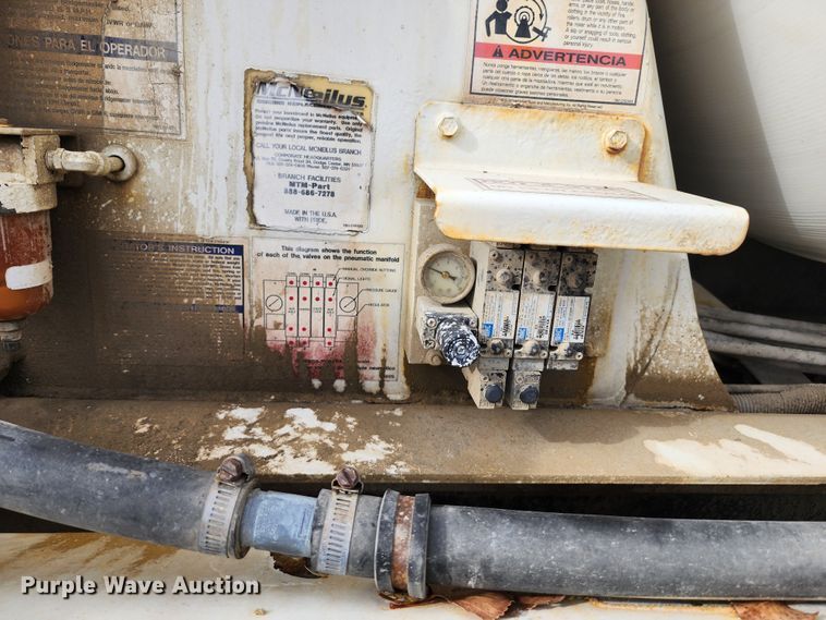 image for item DM4872 2007 Sterling LT9500  ready mix truck