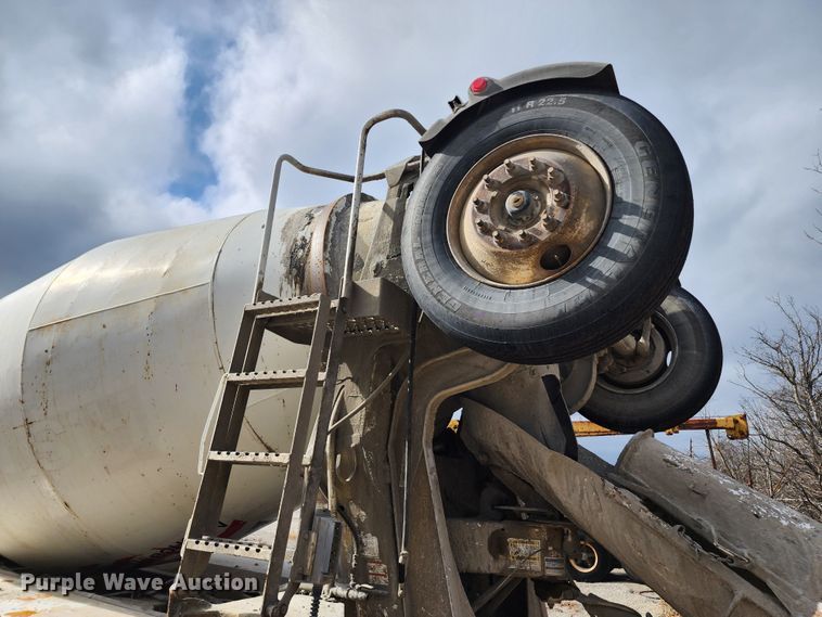 image for item DM4872 2007 Sterling LT9500  ready mix truck