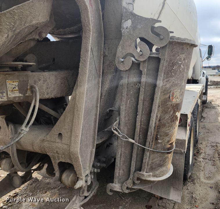 image for item DM4872 2007 Sterling LT9500  ready mix truck