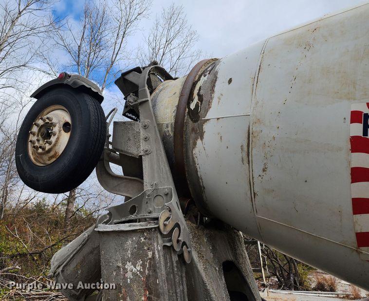 image for item DM4872 2007 Sterling LT9500  ready mix truck