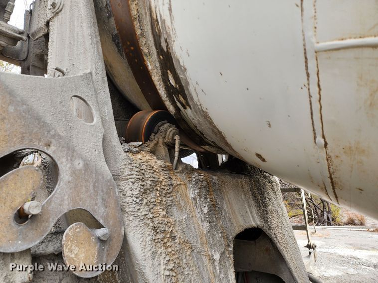 image for item DM4872 2007 Sterling LT9500  ready mix truck