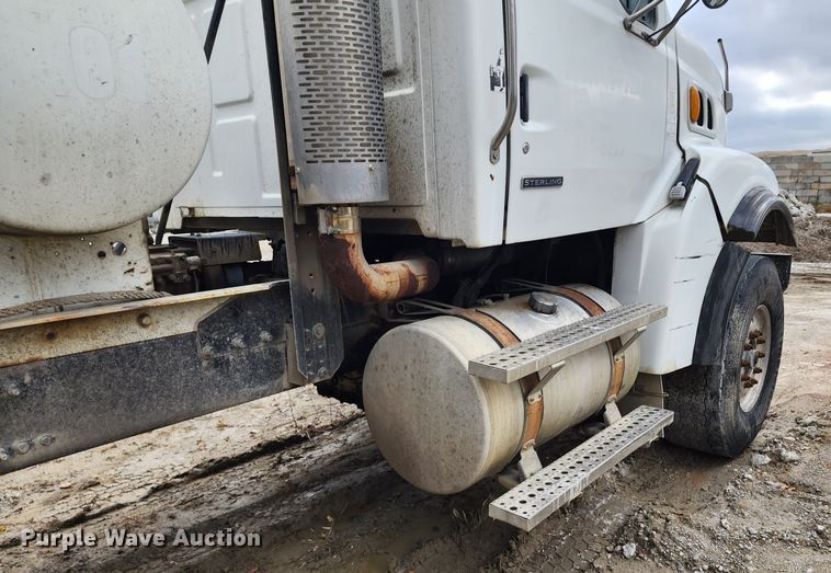 image for item DM4872 2007 Sterling LT9500  ready mix truck