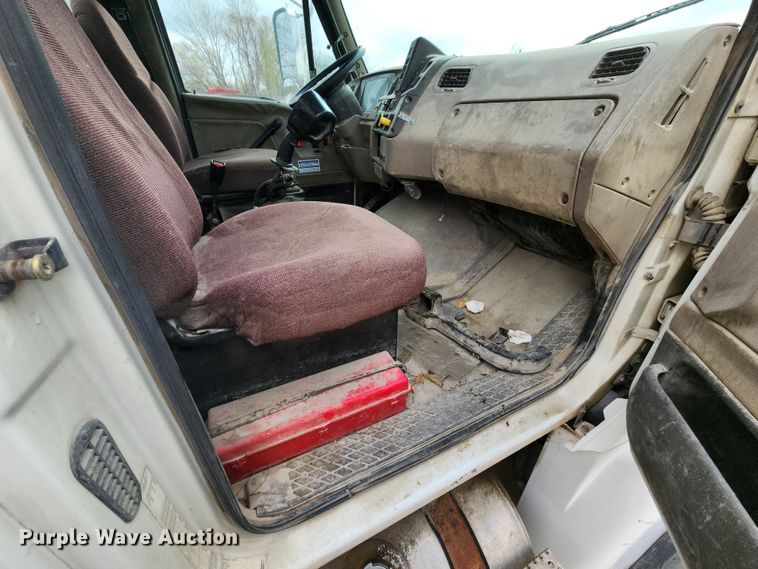 image for item DM4872 2007 Sterling LT9500  ready mix truck