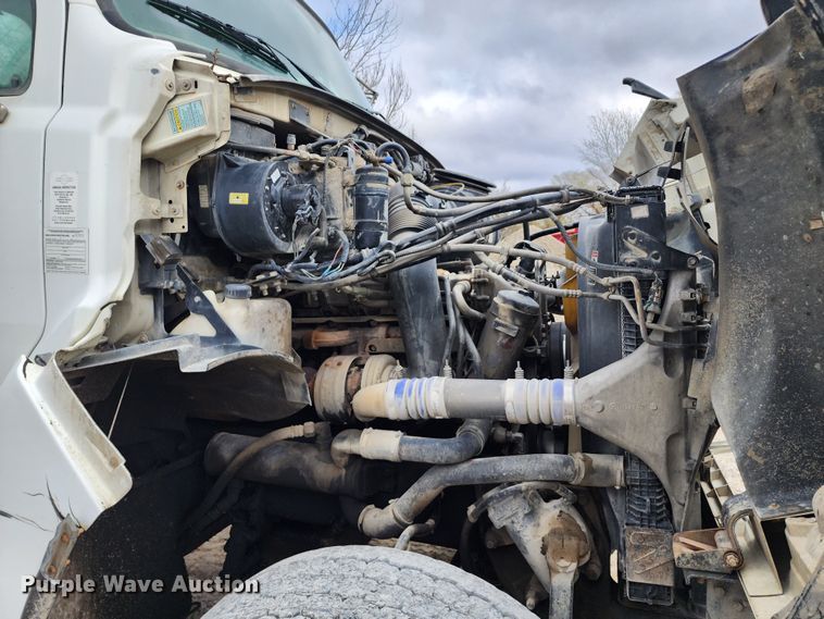 image for item DM4872 2007 Sterling LT9500  ready mix truck