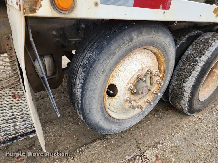 image for item DM4872 2007 Sterling LT9500  ready mix truck