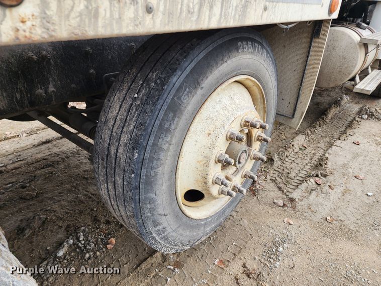 image for item DM4872 2007 Sterling LT9500  ready mix truck