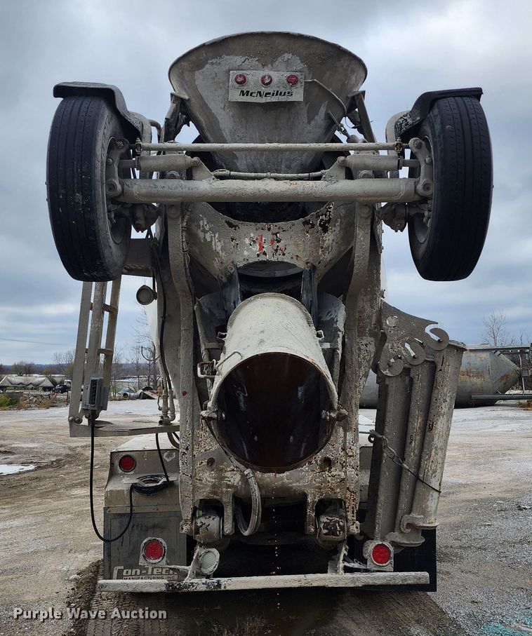 image for item DM4873 2007 Sterling LT9500  ready mix truck