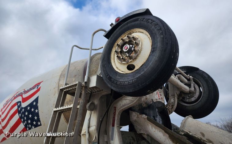 image for item DM4873 2007 Sterling LT9500  ready mix truck