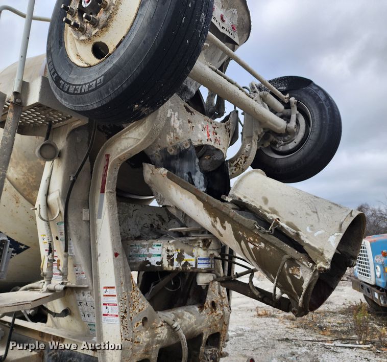 image for item DM4873 2007 Sterling LT9500  ready mix truck