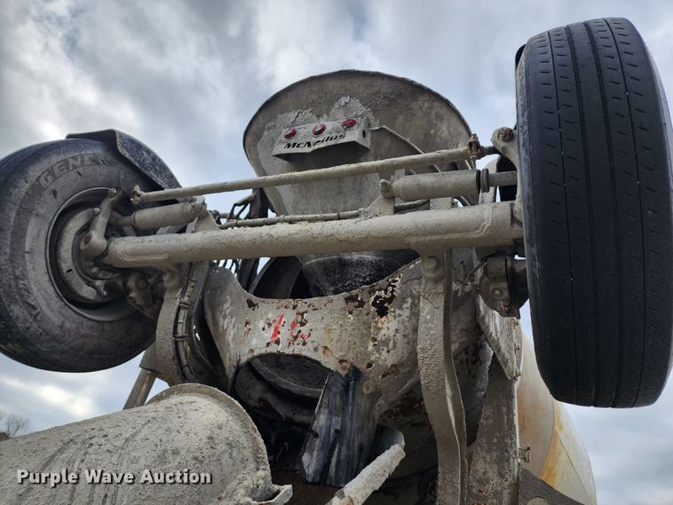 image for item DM4873 2007 Sterling LT9500  ready mix truck