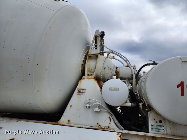 image for item DM4873 2007 Sterling LT9500  ready mix truck