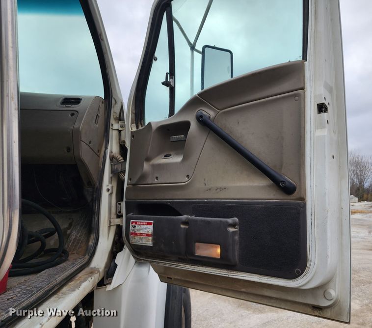 image for item DM4873 2007 Sterling LT9500  ready mix truck