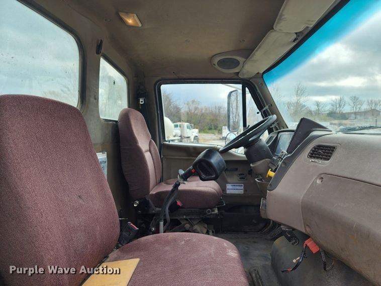 image for item DM4873 2007 Sterling LT9500  ready mix truck