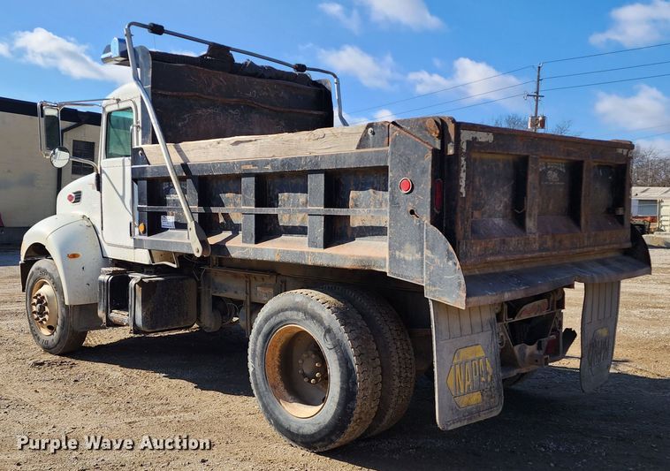 image for item DM4900 2007 Peterbilt 335  dump truck