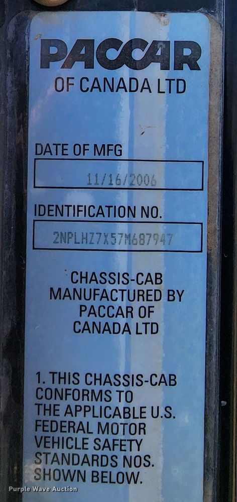 image for item DM4900 2007 Peterbilt 335  dump truck