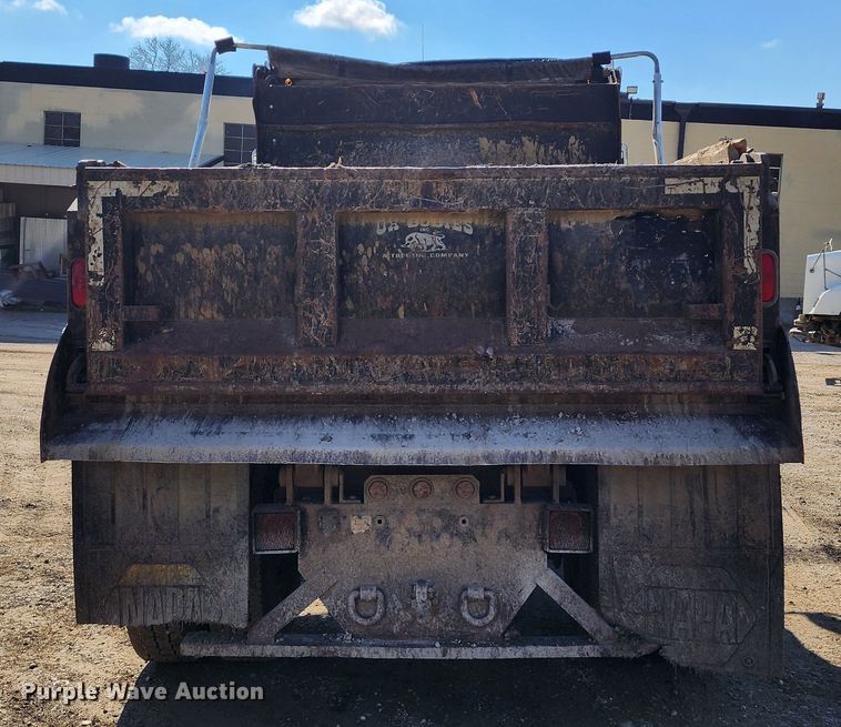 image for item DM4904 2007 Peterbilt 335  dump truck