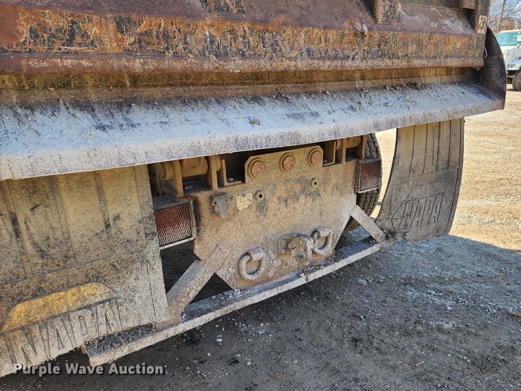 image for item DM4904 2007 Peterbilt 335  dump truck