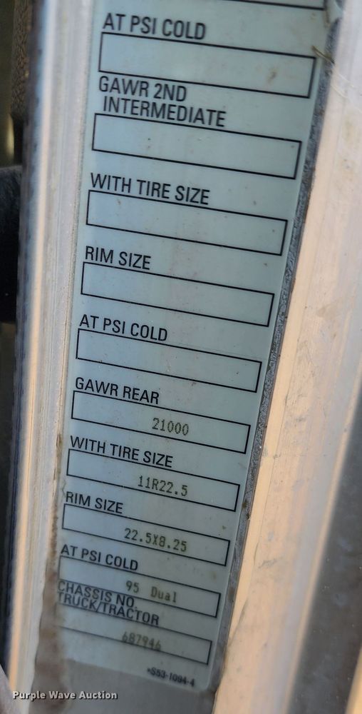 image for item DM4904 2007 Peterbilt 335  dump truck