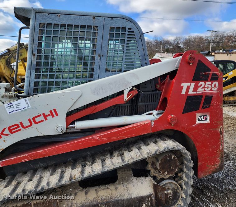 image for item DM4908 2011 Takeuchi TL250  tracked skid steer loader