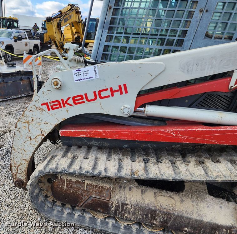 image for item DM4908 2011 Takeuchi TL250  tracked skid steer loader